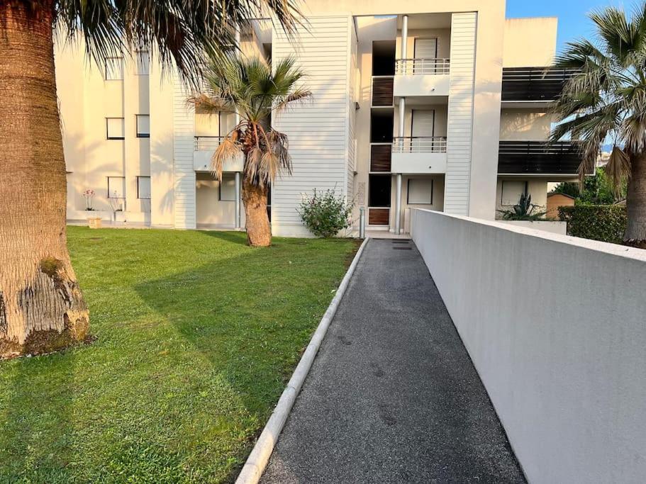 Luxury 3 Piece Garden Apartment In Cannes Marina Mandelieu 外观 照片